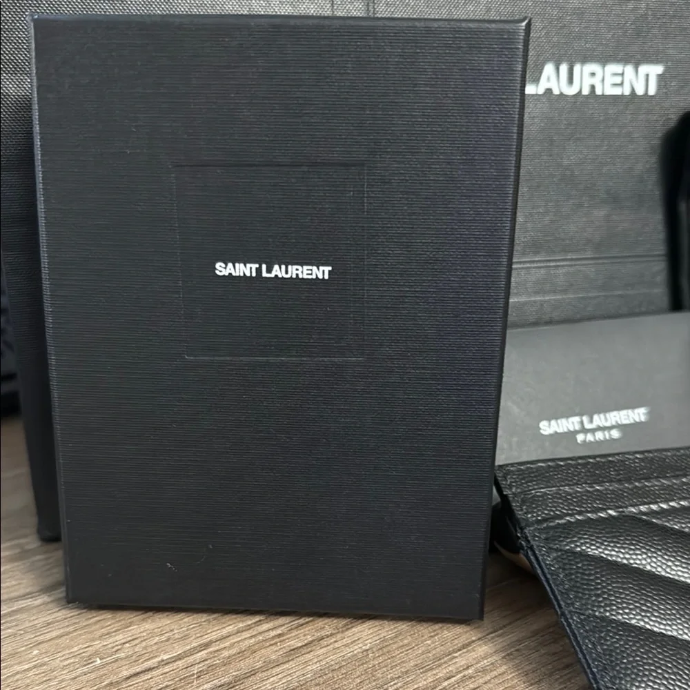 YSL Cassandre Matelasse Card Case in Grain De Poudre Embossed Leather - Picture 5 of 14